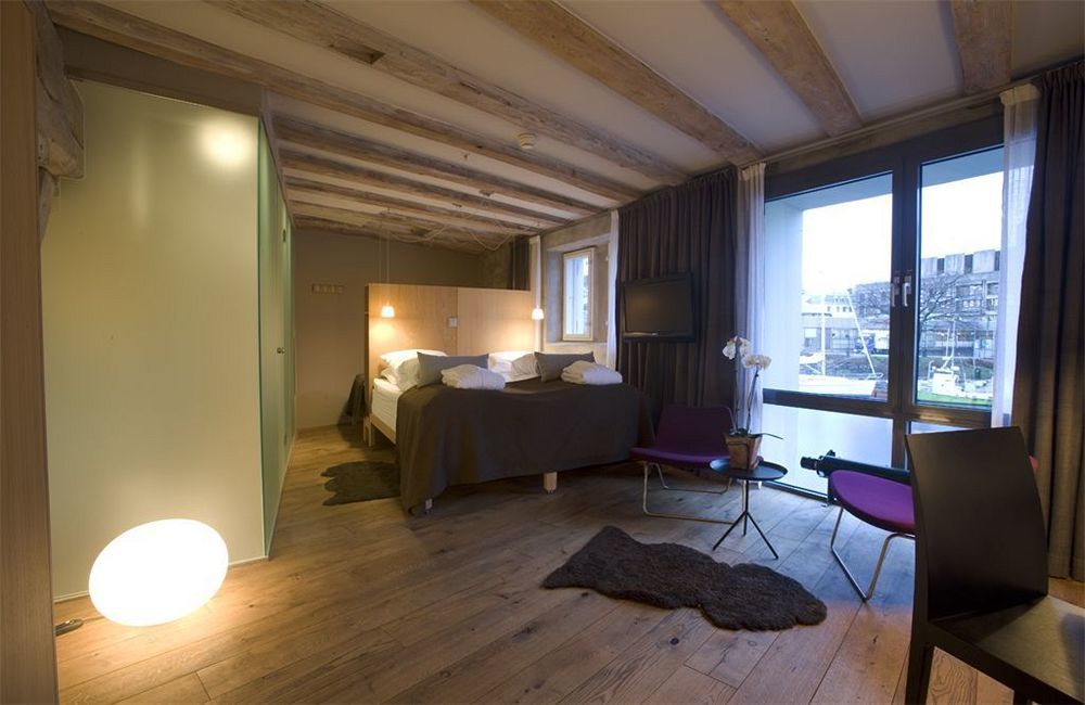 Hotel Brosundet Олесун Екстериор снимка